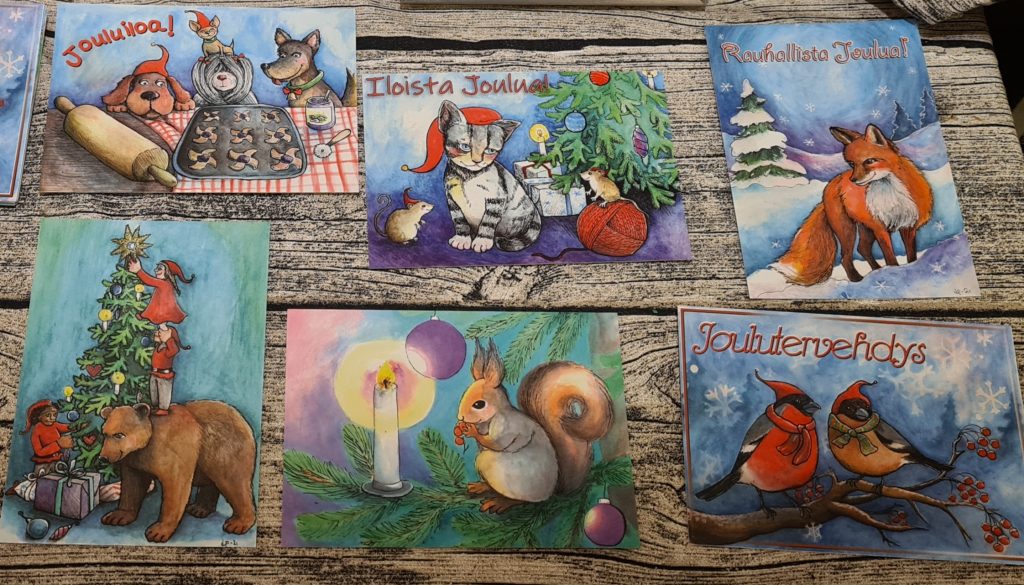 Korupaja Hopeakuun pajalla on myynnissä muun muassa tällaisia joulukortteja Leena Pentin alkuperäispiirroksista.
